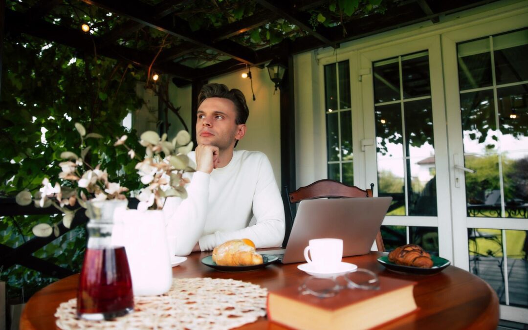 Freedom Pays: Why No Long‑Term Contracts Empower Short‑Term Rental Owners